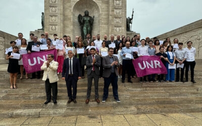 La Universidad Nacional de Rosario celebró su 56° aniversario en el Monumento Nacional a la Bandera