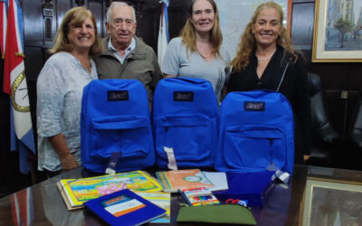 El Colegio de Médicos promueve el acceso a materiales escolares en el Taller Vía Libre