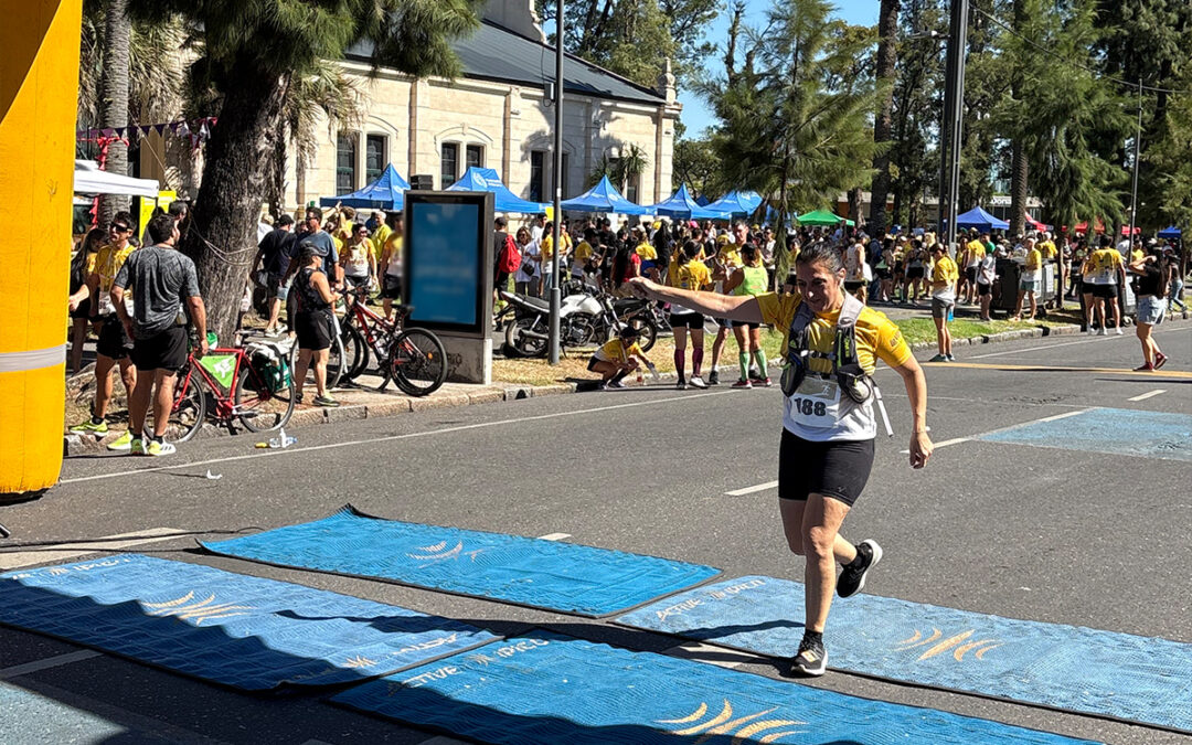 Salud y solidaridad se unieron en la Primera Maratón Dorada por el cáncer infantil